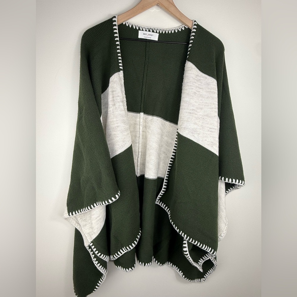 Mersey Travel Wrap Poncho - Picture 4 of 7
